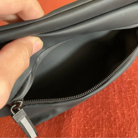 NEW! GASTON LUGA Black Spläsh Hip Fanny Pack Crossbody Bag Fannypack - Picture 6 of 12